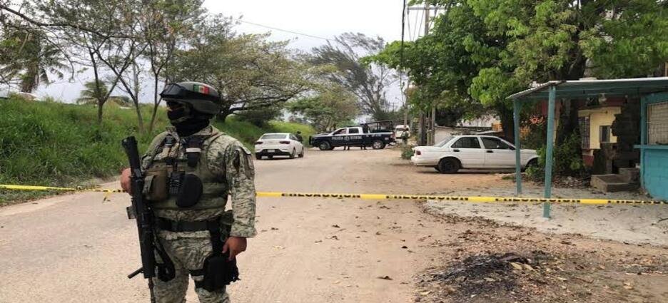 Localizan restos humanos desmembrados en bolsas bajo un puente