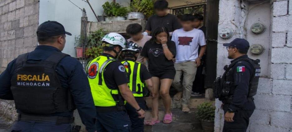 Rescatan en Michoacán a adolescentes captados por el crimen organizado mediante falsas ofertas de trabajo