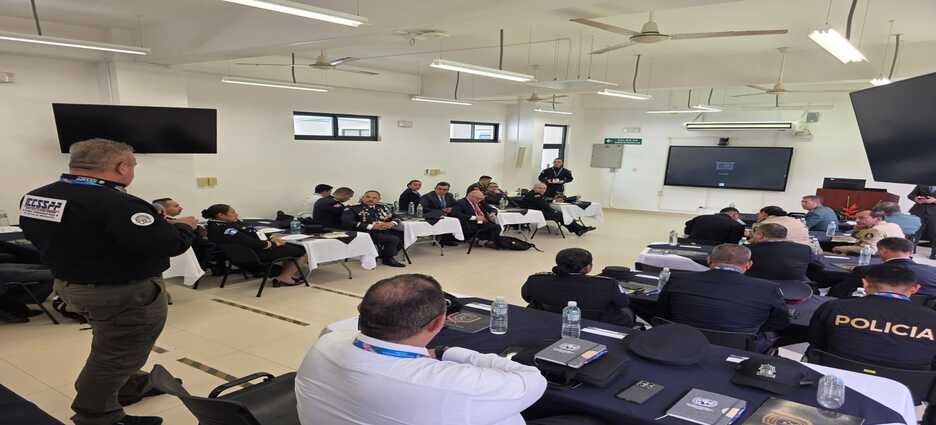 Michoacán participa en encuentro internacional sobre formación policial